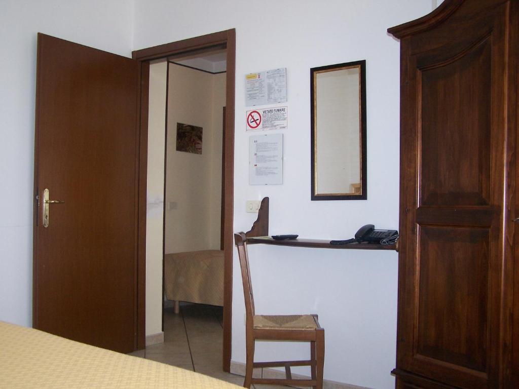 Hotel Ristorante La Torretta Bianzè Zimmer foto